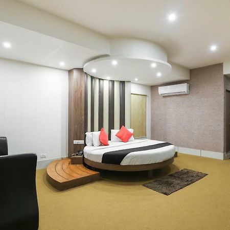 Отель Apple Residency Patan  Экстерьер фото