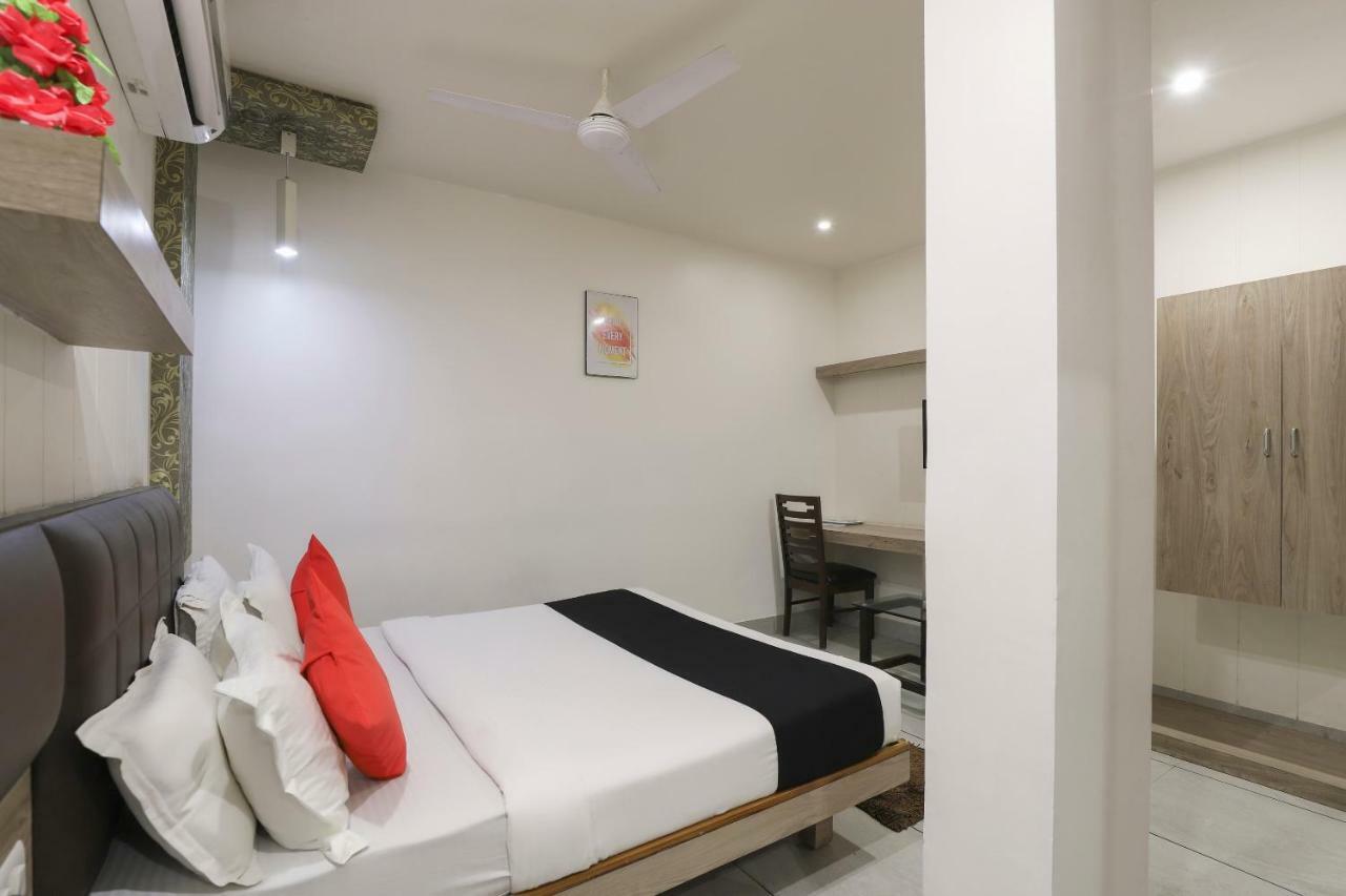 Отель Apple Residency Patan  Экстерьер фото